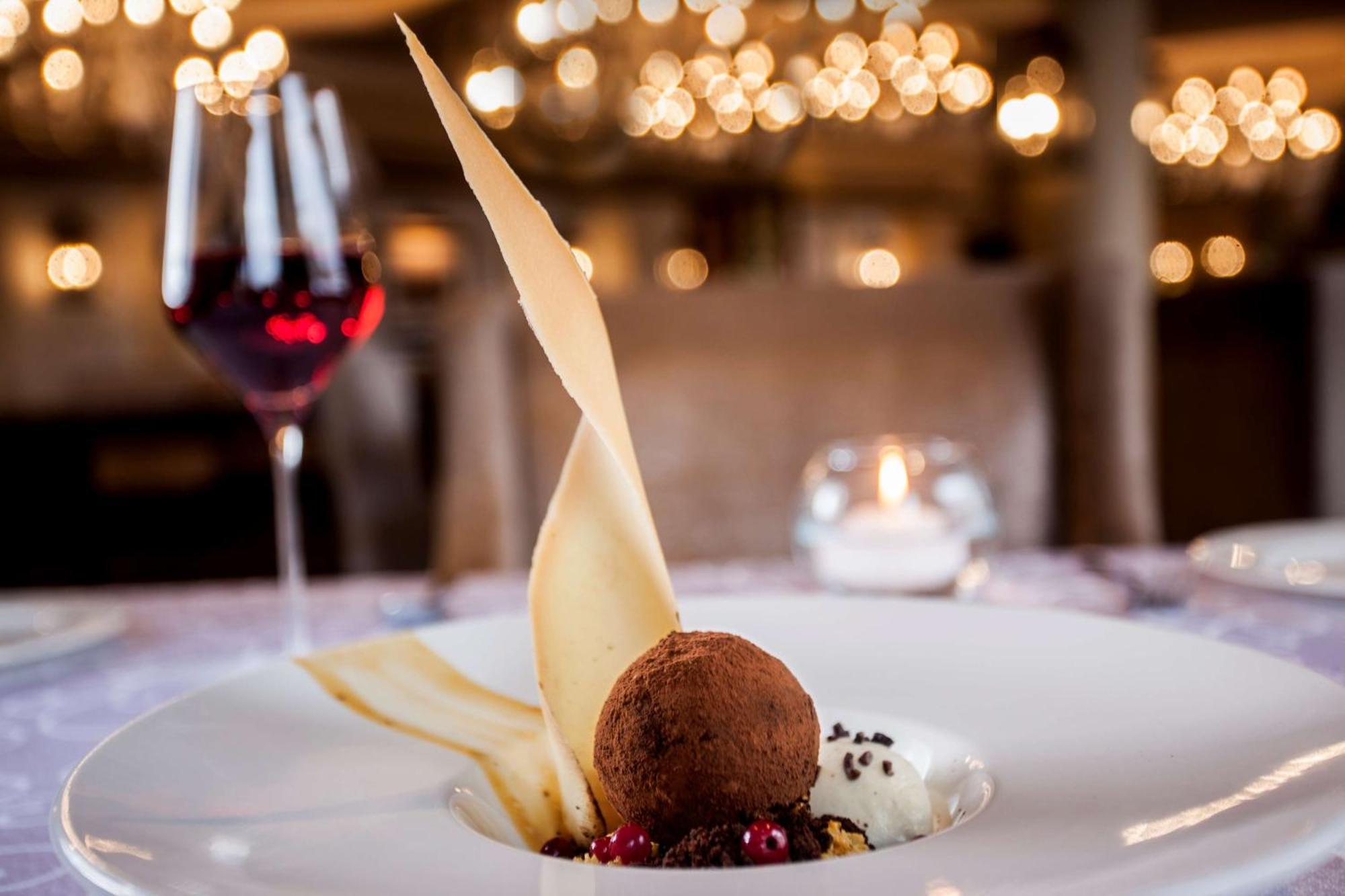 Beverly Hills Durban Extérieur photo A chocolate dessert