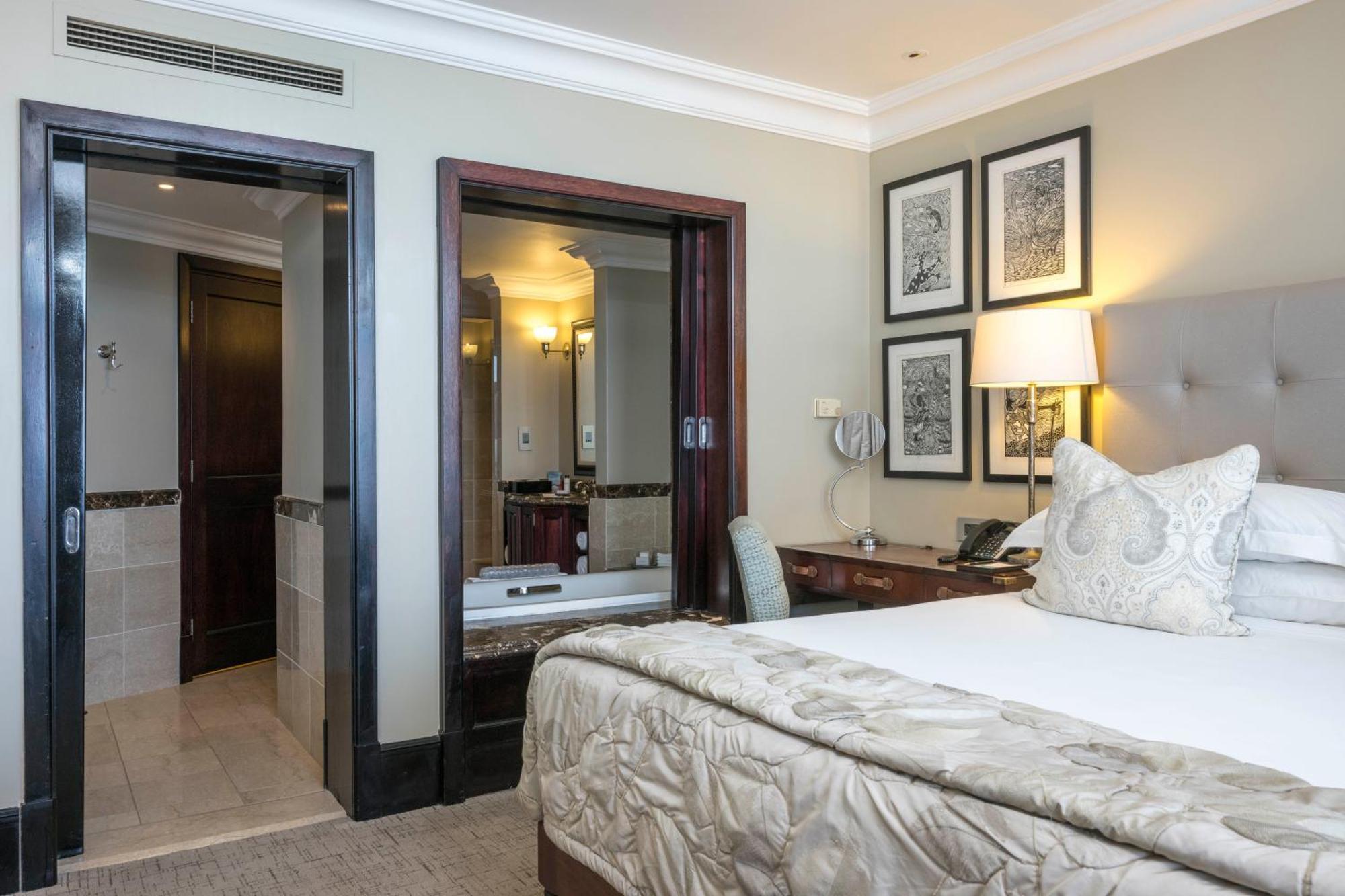 Beverly Hills Durban Extérieur photo A bedroom at the hotel